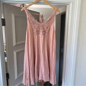 NWT! Entro Women’s Peach Blush Embroidered Dress (Size: L)